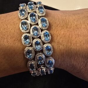Elegant Blue and Silver Bracelet